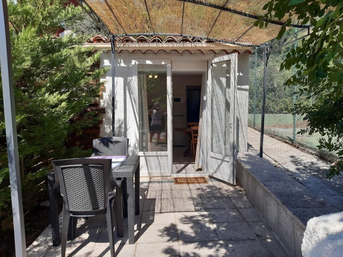 La Ferme De Manon Apartment Montferrat  Екстериор снимка