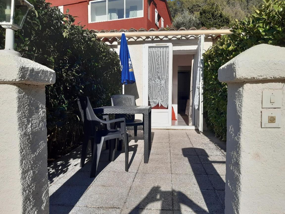 La Ferme De Manon Apartment Montferrat  Екстериор снимка