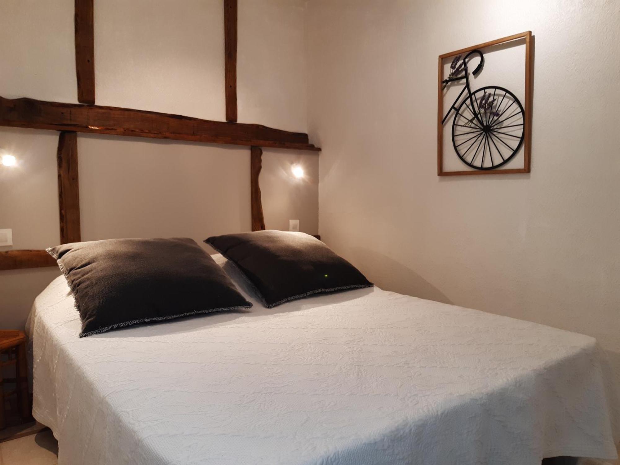 La Ferme De Manon Apartment Montferrat  Екстериор снимка
